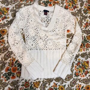 Vintage Y2K style DStudio Women's Cream Crochet Floral‎ Knit Sweater Size M